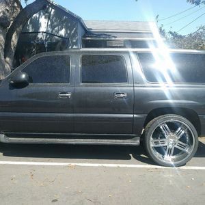 Meet your Posher, Cesar